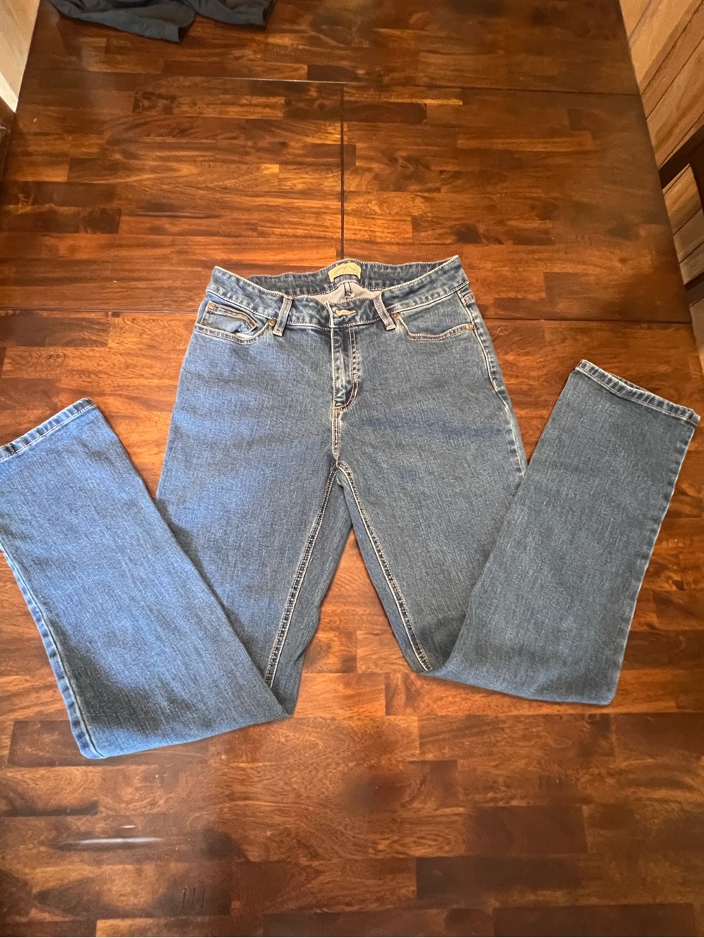Classic High-Rise Straight Leg Jeans - Blue